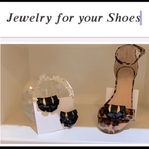 Black Bow w/Gold Shoe Clip Jewelry BBG6